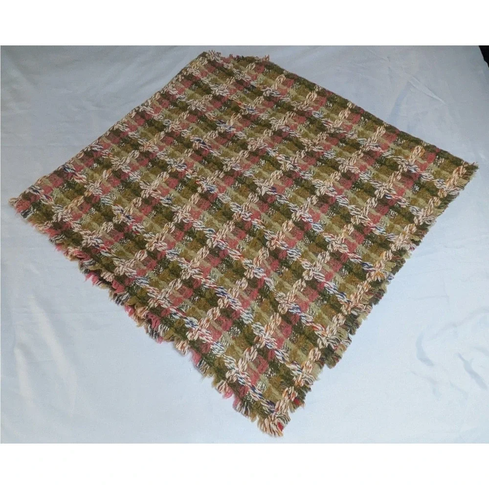 Trunks Square Scarf Women OS Multicolor Excellent Plaid Knit Satin Lined Fringe